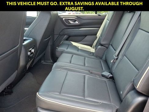 Used 2024 GMC Yukon SLT AWD/4WD image 10