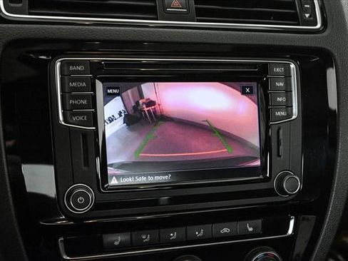 Used 2017 Volkswagen Jetta GLI image 14