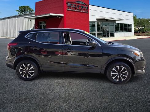 Used 2019 Nissan Rogue Sport S image 6