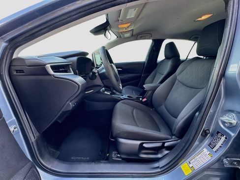 Used 2020 Toyota Corolla LE FWD image 19