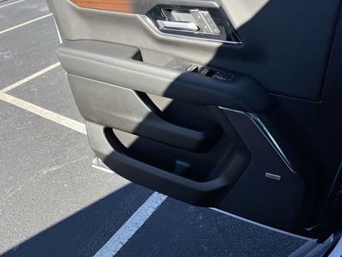 New 2026 GMC Yukon XL Denali w/ Sun & Power Step Package RWD image 15