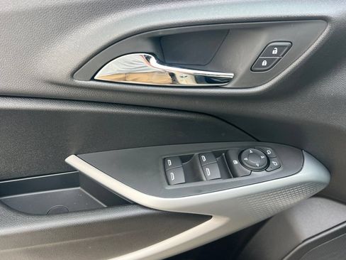 New 2026 Chevrolet Trax RS FWD image 8