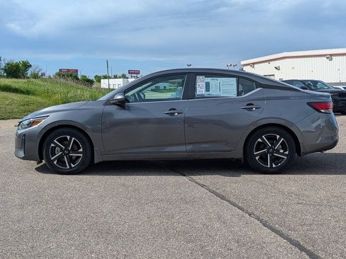 Used 2025 Nissan Sentra SV w/ All-Weather Package FWD image 4