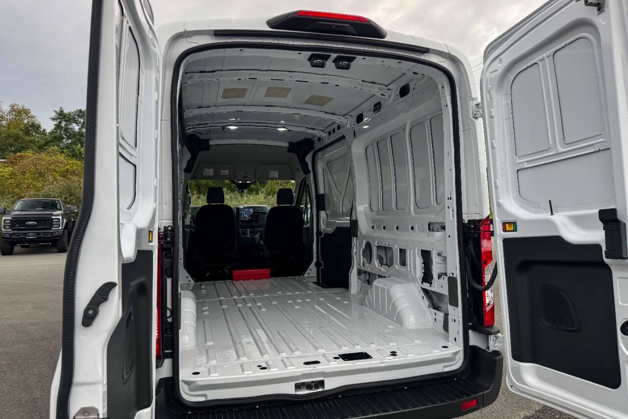 Used 2023 Ford E-Transit Medium Roof RWD image 14