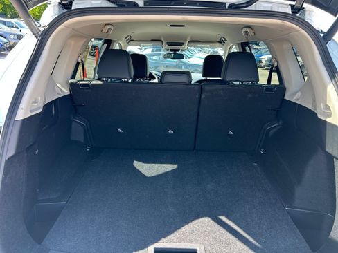 Used 2026 Nissan Rogue SL FWD image 27