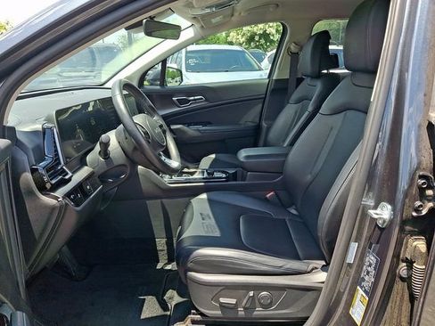 Used 2023 Kia Sportage EX AWD/4WD image 9
