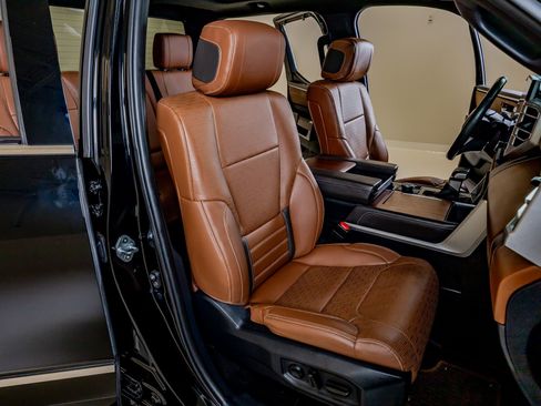 Used 2024 Toyota Tundra 1794 Edition image 32