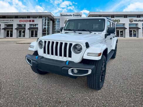 Certified 2022 Jeep Wrangler Unlimited Sahara AWD/4WD image 1