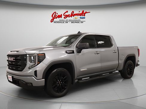 Used 2024 GMC Sierra 1500 Elevation w/ Preferred Package AWD/4WD image 2