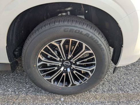 New 2026 Nissan Armada SL w/ Captain's Chari Seat Package RWD image 11