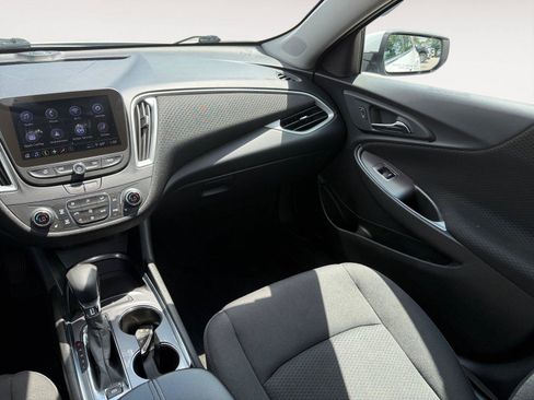 Used 2023 Chevrolet Malibu LT FWD image 12