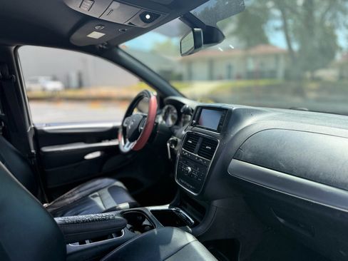 Used 2019 Dodge Grand Caravan GT FWD image 25