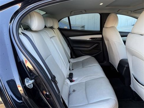 Used 2019 MAZDA MAZDA3 Sedan w/ Premium Package image 31