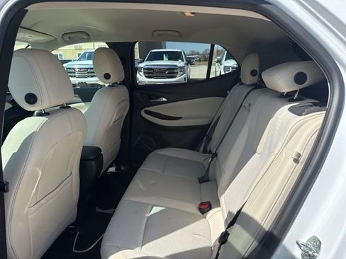 Used 2021 Buick Encore GX Select image 17