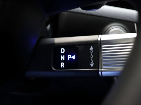 Certified 2025 Hyundai Sonata SEL AWD/4WD image 18
