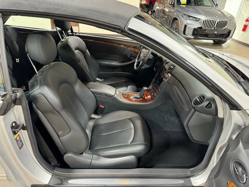 Used 2005 Mercedes-Benz CLK 320 Cabriolet image 47