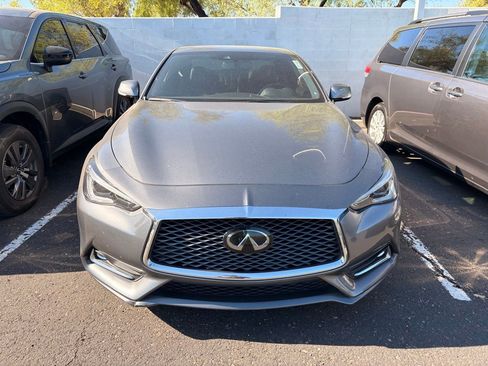 Used 2019 INFINITI Q60 3.0t Luxe w/ Essential Package RWD image 3
