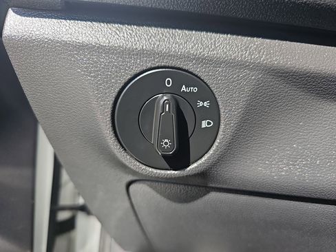 Used 2020 Volkswagen Jetta S image 25