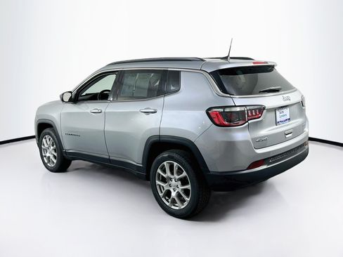 Used 2022 Jeep Compass Latitude AWD/4WD image 7
