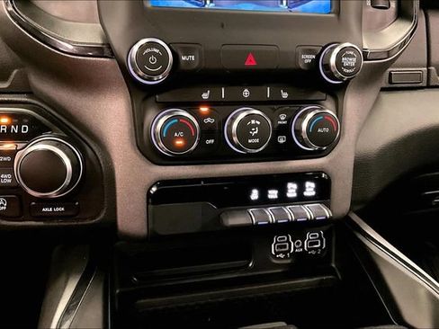 Used 2023 RAM 1500 Big Horn AWD/4WD image 37