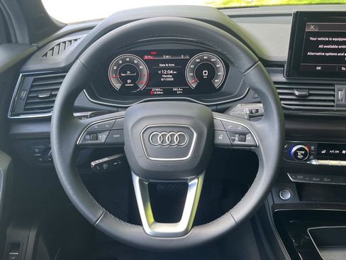 Used 2023 Audi Q5 2.0T Premium Plus w/ Premium Plus Package AWD/4WD image 7