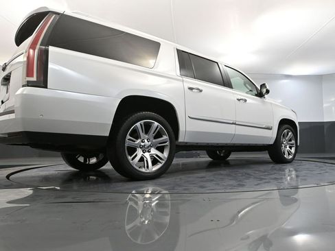 Used 2020 Cadillac Escalade ESV Premium Luxury image 67