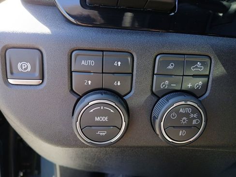 New 2026 Chevrolet Silverado 2500 ZR2 AWD/4WD image 25