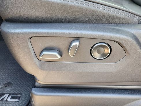 New 2026 GMC Yukon Denali w/ Denali Reserve Package image 18