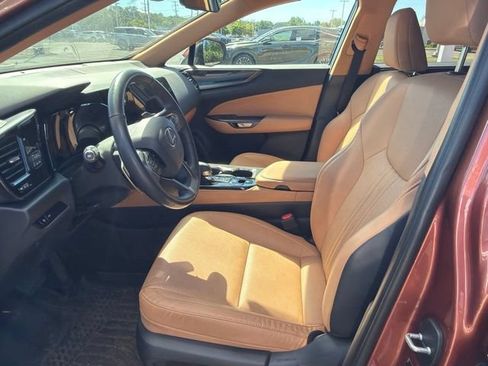 Used 2025 Lexus NX 250 FWD w/ Towing Package (2000 Lbs) image 7