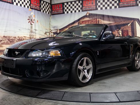 Used 2003 Ford Mustang Cobra RWD image 2