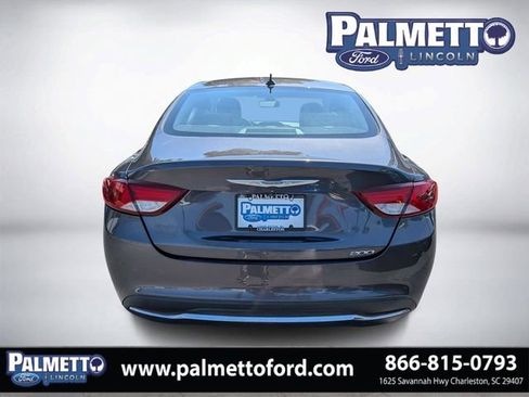 Used 2016 Chrysler 200 Limited w/ Anniversary Edition FWD image 4
