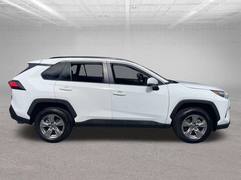 Used 2024 Toyota RAV4 XLE FWD image 5