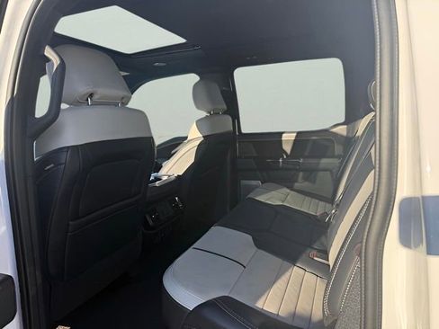 Used 2022 Ford F150 Lightning Platinum image 23