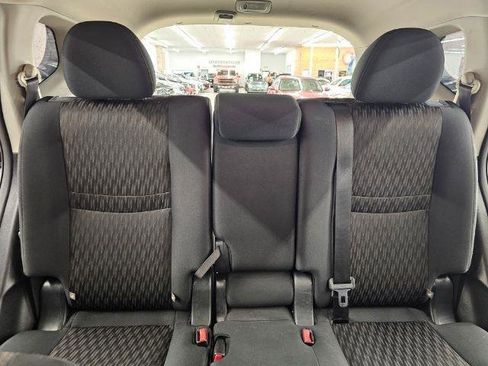 Used 2018 Nissan Rogue SV AWD/4WD image 34