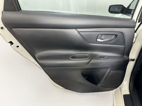 Used 2017 Nissan Altima 2.5 S w/ Power Driver Seat Package FWD image 24