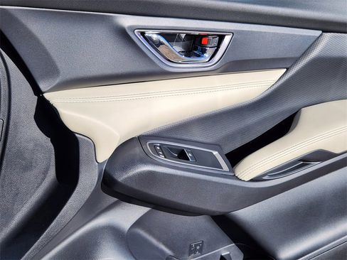 Used 2020 Subaru Ascent Limited w/ Technology Package image 13