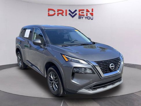Used 2023 Nissan Rogue S FWD image 2