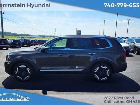 Used 2025 Kia Telluride S AWD/4WD image 4