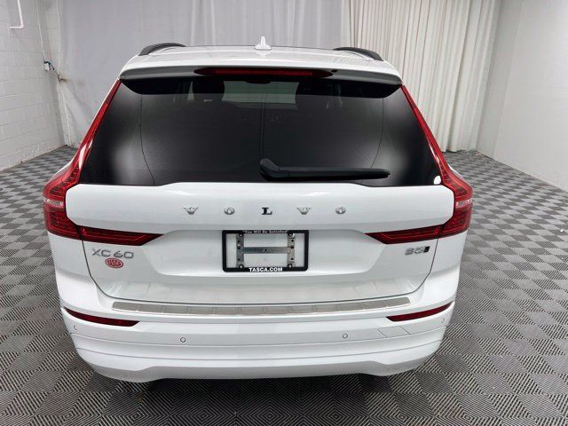 Used 2023 Volvo XC60 B5 Core AWD/4WD image 7