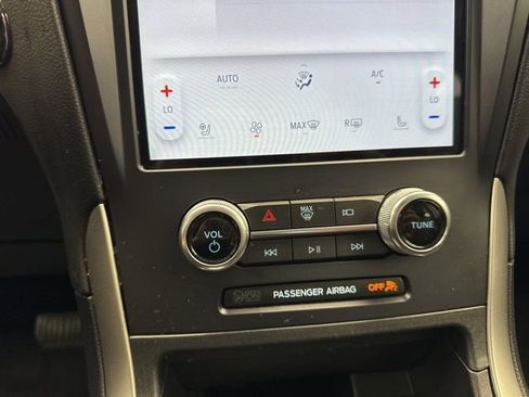 Used 2022 Ford Edge SEL w/ Convenience Package image 27