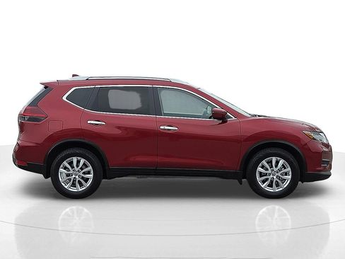 Used 2018 Nissan Rogue SV image 6