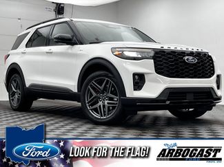 New 2026 Ford Explorer ST-Line w/ ST-Line Street Pack video 1