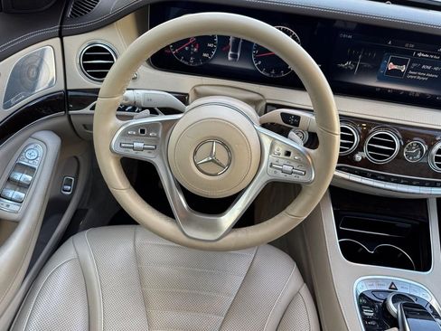 Used 2019 Mercedes-Benz S 560 Sedan image 30