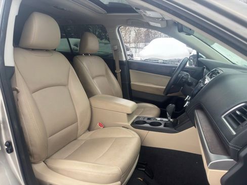 Used 2019 Subaru Outback 3.6R Limited AWD/4WD image 26