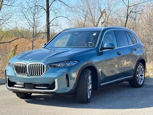 Used 2026 BMW X5 xDrive50e AWD/4WD image 3