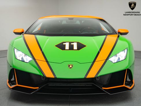 Used 2020 Lamborghini Huracan EVO image 14