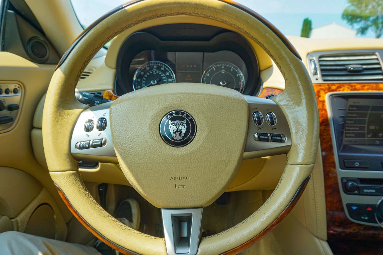 Used 2007 Jaguar XK Convertible RWD image 22