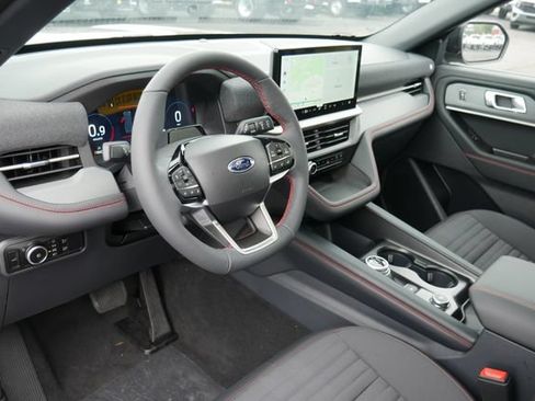New 2026 Ford Explorer ST-Line w/ ST-Line Street Pack AWD/4WD image 18