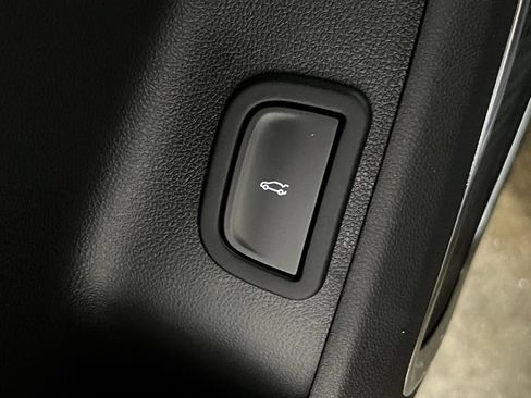 New 2026 Chevrolet Traverse RS w/ LPO, Floor Liner Package AWD/4WD image 14