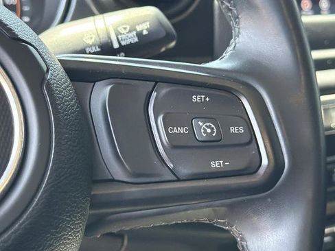 Used 2021 Jeep Gladiator Sport AWD/4WD image 13